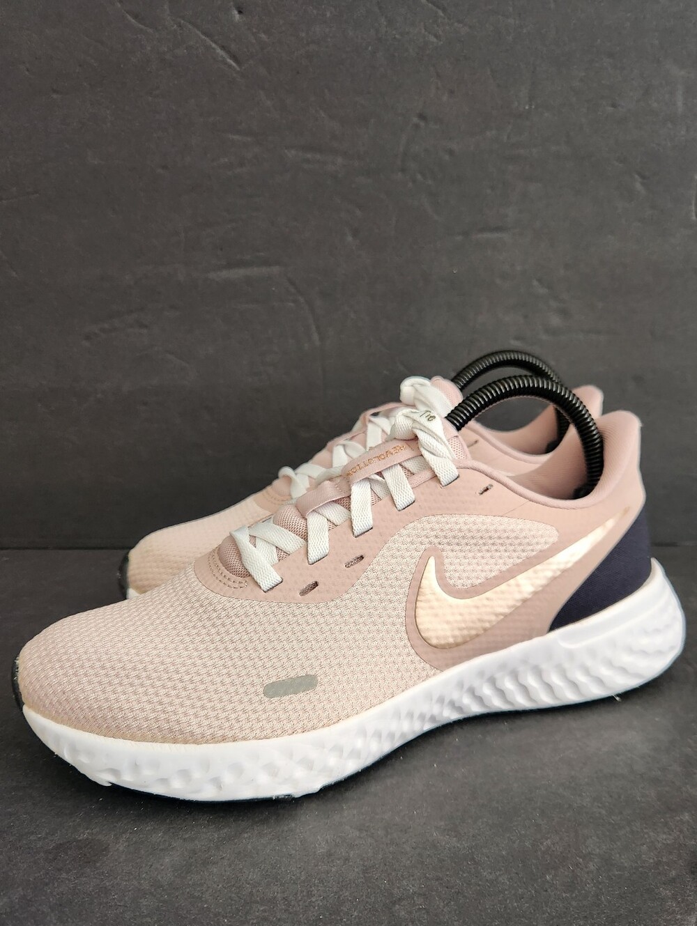 Nike Revolution 5 Barely Rose Women’s Size 8.5